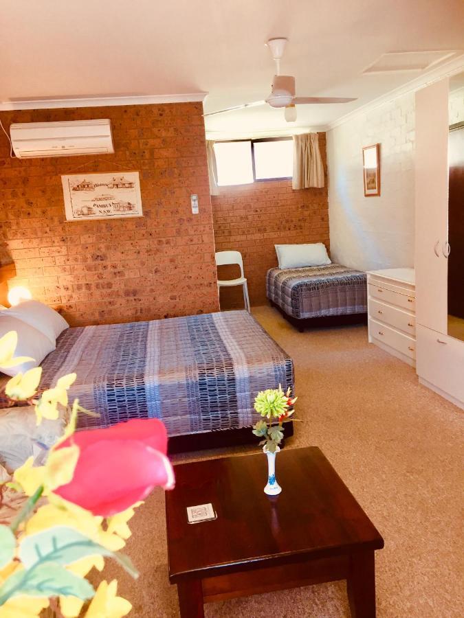 Colonial Motor Inn パンブラ エクステリア 写真